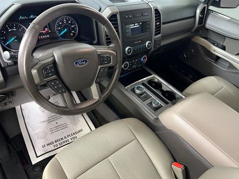 Used 2018 Ford Expedition Max XLT image 29