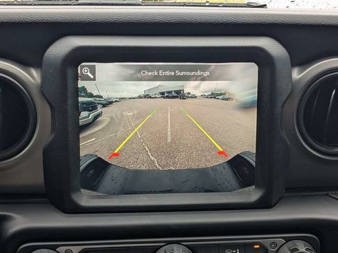 Used 2021 Jeep Gladiator Sport AWD/4WD image 30