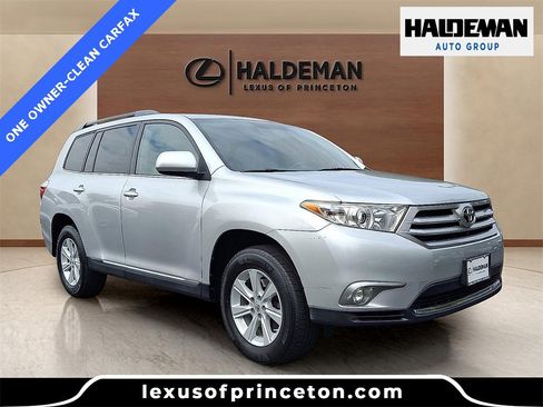 Used 2011 Toyota Highlander 4WD image 1
