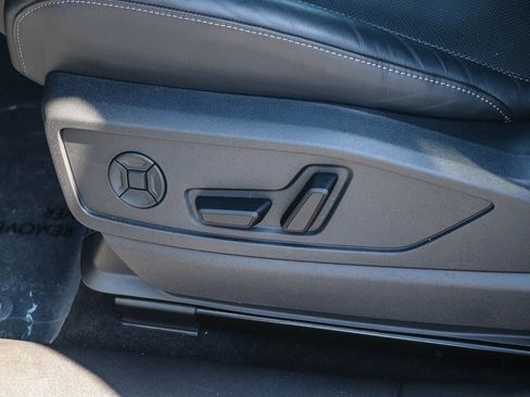 Certified 2025 Audi Q5 Prestige AWD/4WD image 23