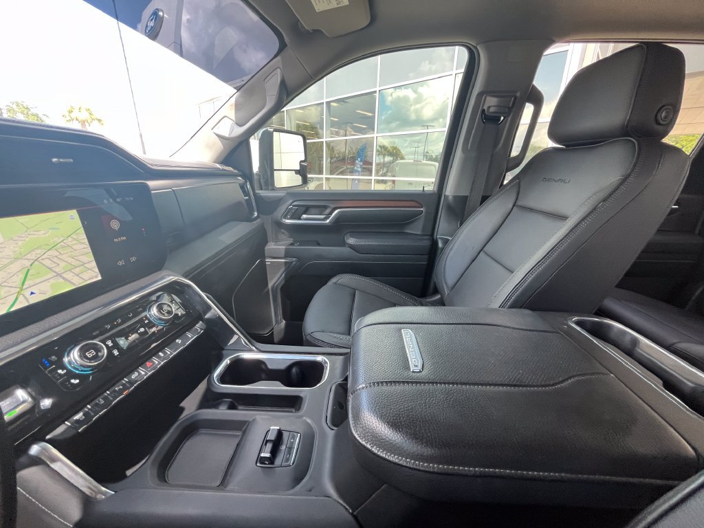 Used 2024 GMC Sierra 2500 Denali w/ Denali Reserve Package AWD/4WD image 19