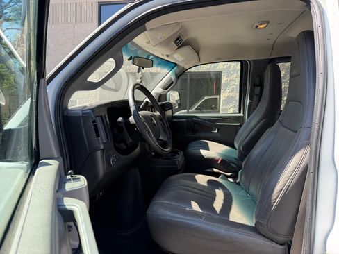 Used 2017 Chevrolet Express 2500 LS RWD image 21