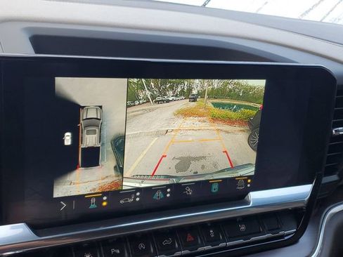 Used 2023 GMC Sierra 1500 SLT w/ SLT Premium Plus Package image 23