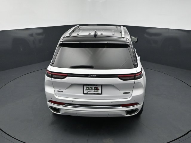 Used 2022 Jeep Grand Cherokee Summit AWD/4WD image 17