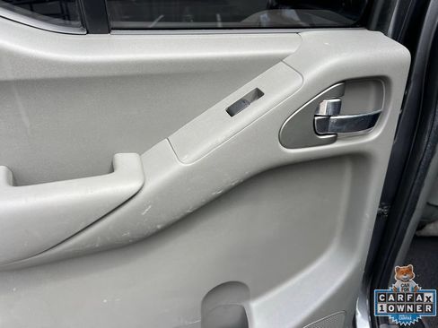 Used 2020 Nissan Frontier SV RWD image 38
