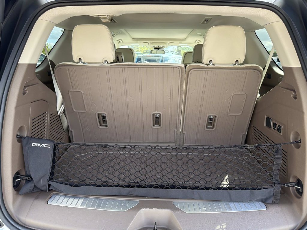 Used 2024 GMC Yukon Denali RWD image 8
