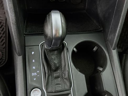 Used 2018 Volkswagen Atlas SE FWD image 18