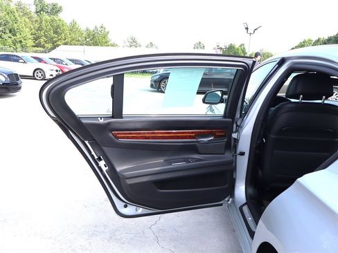 Used 2014 BMW 750Li xDrive AWD/4WD image 33