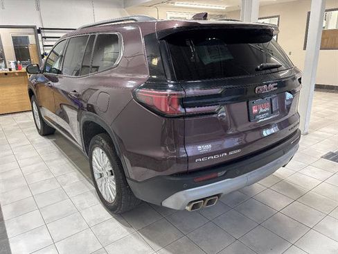 Used 2024 GMC Acadia Elevation w/ Luxury Package AWD/4WD image 2