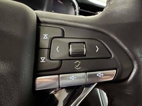 Used 2023 Cadillac XT6 Premium Luxury w/ Technology Package AWD/4WD image 35