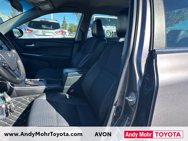 Used 2015 Toyota Camry SE FWD image 9