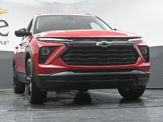 New 2026 Chevrolet TrailBlazer LT w/ Midnight Edition FWD image 3