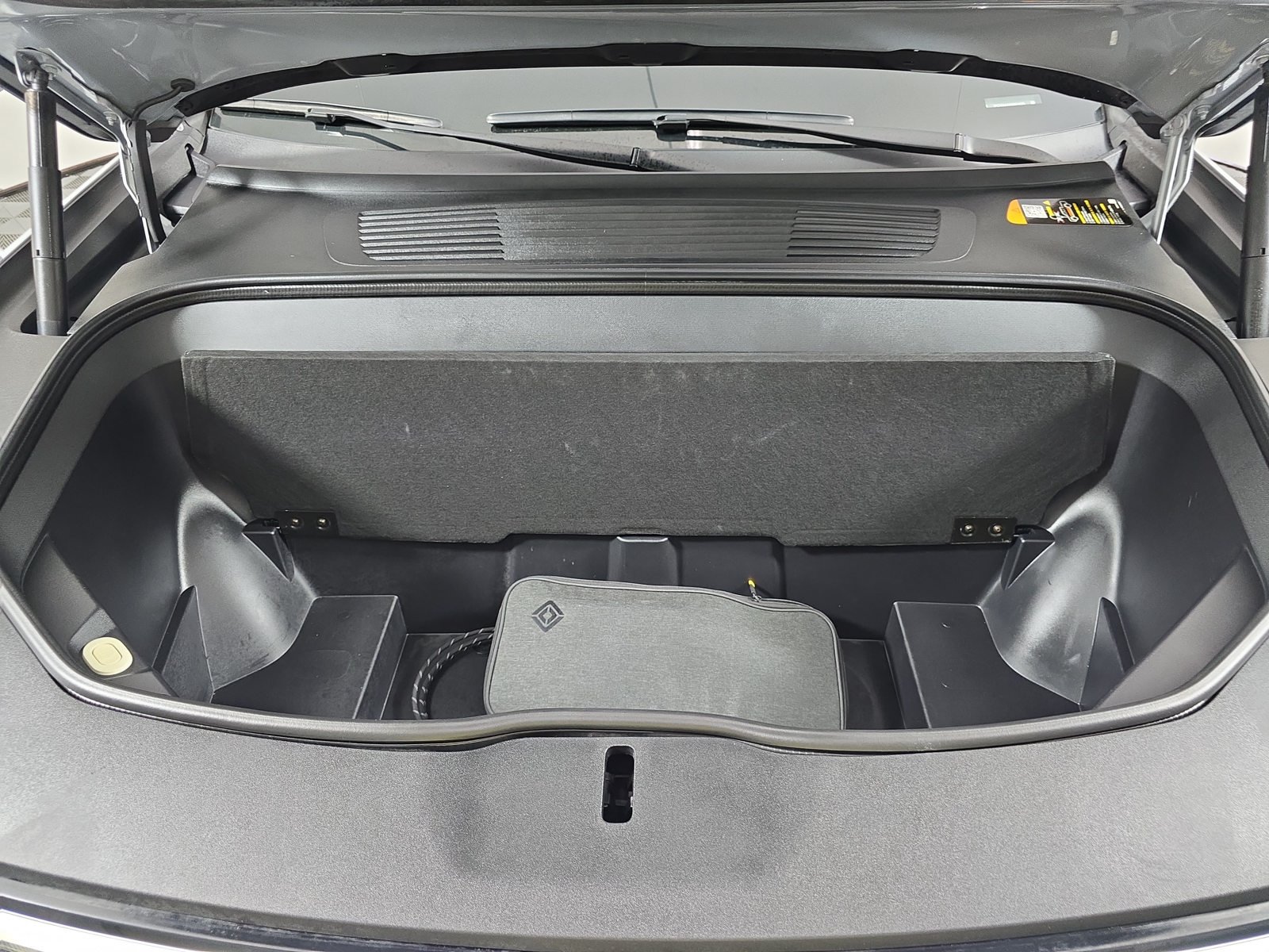 Used 2022 Rivian R1T Adventure AWD/4WD image 14