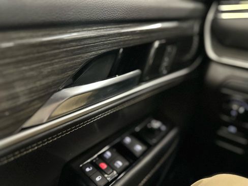 Used 2022 Jeep Wagoneer Series II image 29