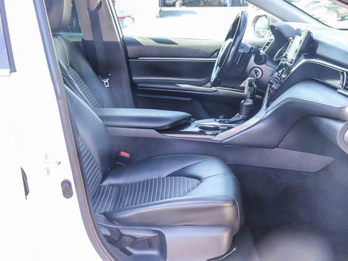 Used 2021 Toyota Camry SE FWD image 20