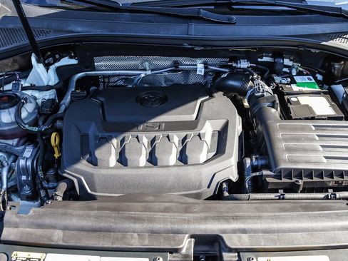 Used 2022 Volkswagen Tiguan SEL R-Line image 27