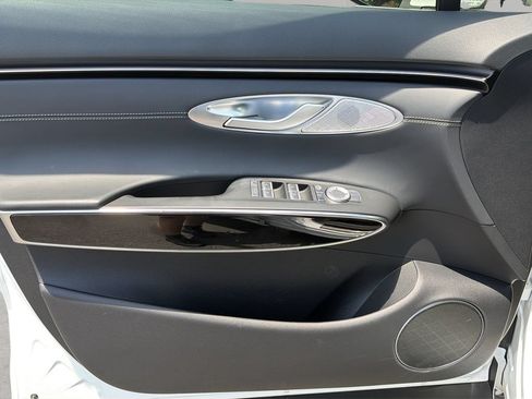 Certified 2026 Genesis GV70 2.5T AWD/4WD image 15