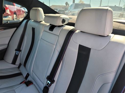 Used 2020 BMW M5 image 15