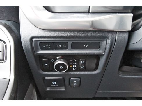 Used 2023 Ford F150 Lariat AWD/4WD image 18
