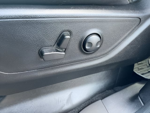Used 2025 RAM 1500 Big Horn AWD/4WD image 11