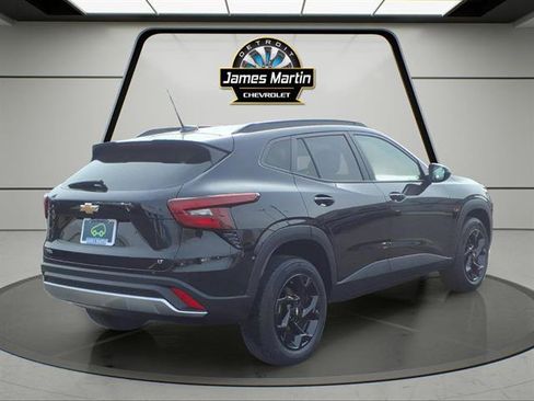 Certified 2024 Chevrolet Trax LT w/ Driver Confidence Package image 4