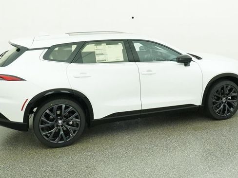 New 2026 Toyota Crown Signia AWD/4WD image 10