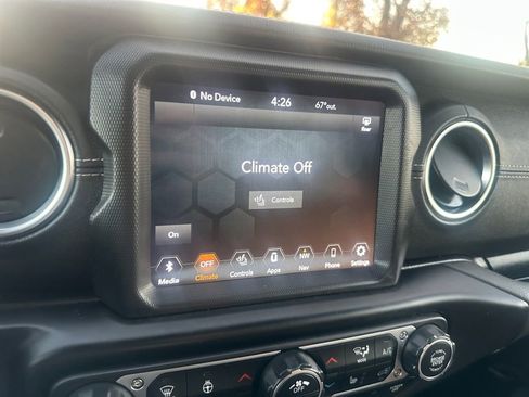 Used 2023 Jeep Wrangler Unlimited Sahara w/ Cold Weather Group image 19