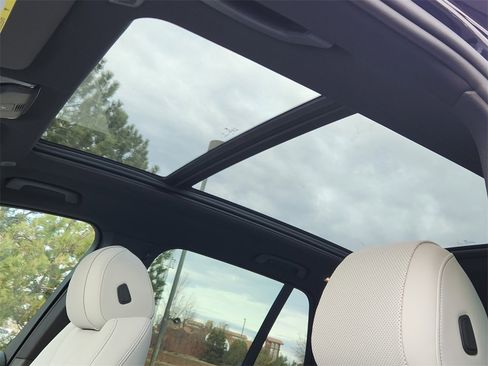 New 2026 BMW X5 xDrive50e image 19