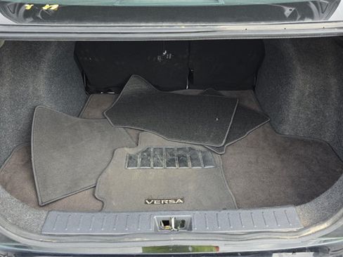 Used 2025 Nissan Versa SV FWD image 13