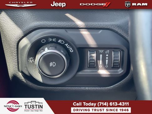 Used 2020 Jeep Wrangler Sport AWD/4WD image 25