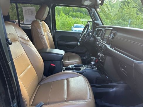 Used 2021 Jeep Wrangler Unlimited Sahara AWD/4WD image 31