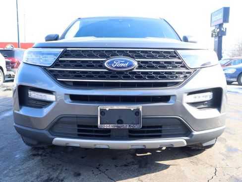 Used 2021 Ford Explorer XLT w/ Equipment Group 202A RWD image 8