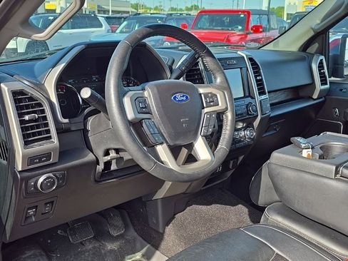 Used 2019 Ford F150 Lariat AWD/4WD image 12