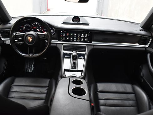 Used 2023 Porsche Panamera 4 Platinum Edition AWD/4WD image 34