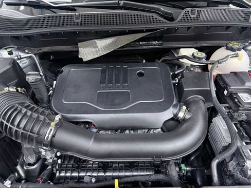 Used 2025 Chevrolet Blazer LT FWD image 13