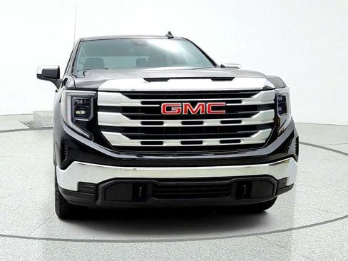 Used 2025 GMC Sierra 1500 SLE AWD/4WD image 2
