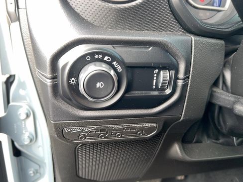 Used 2024 Jeep Wrangler Unlimited Rubicon image 18