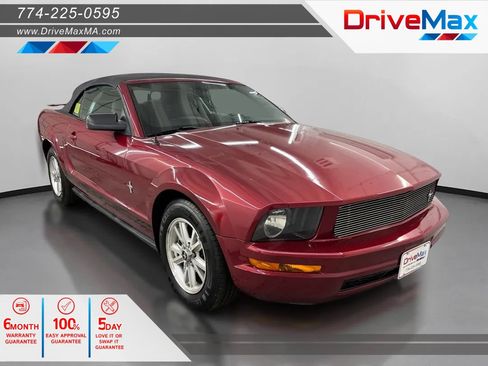 Used 2007 Ford Mustang Premium RWD image 1