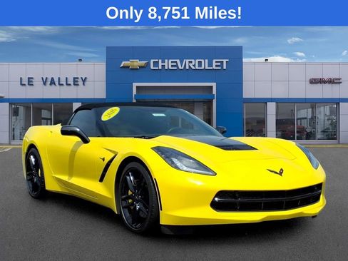 Used 2016 Chevrolet Corvette Stingray Convertible w/ 2LT Preferred Equipment Group RWD image 1