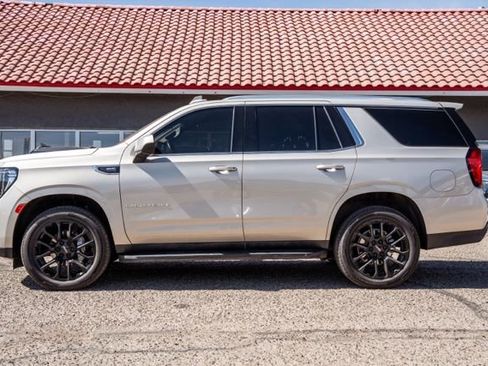 Used 2023 GMC Yukon SLE image 9