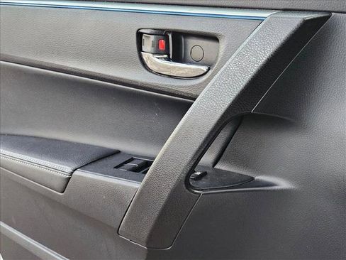 Used 2015 Toyota Corolla S FWD image 6