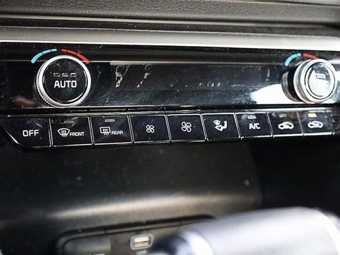 Used 2023 Kia K5 GT-Line image 32