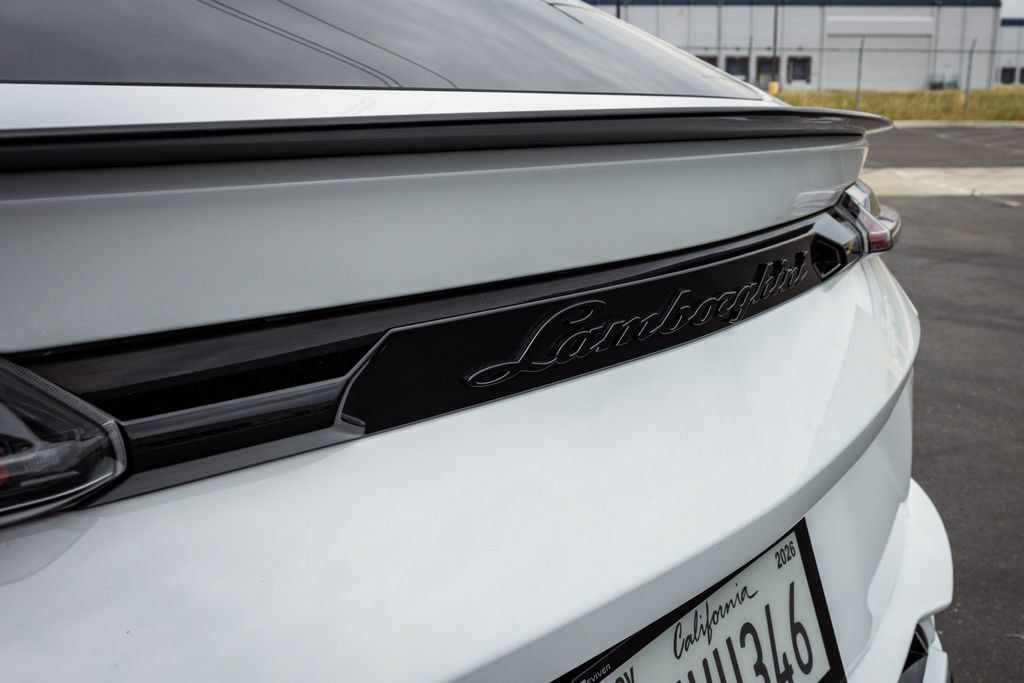 Used 2023 Lamborghini Urus S AWD/4WD image 33