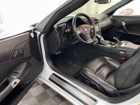 Used 2010 Chevrolet Corvette Convertible w/ Preferred Equipment Group image 20