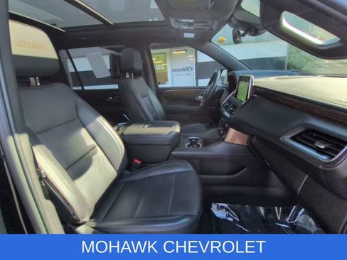 Used 2023 Chevrolet Suburban High Country w/ Advanced Technology Package AWD/4WD image 29