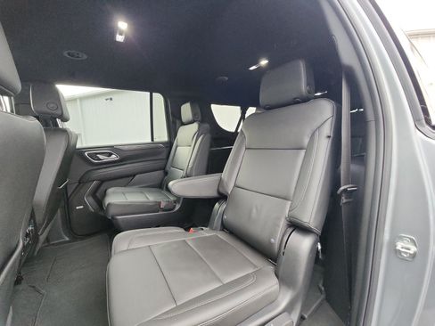 Used 2024 Chevrolet Suburban LT w/ Luxury Package AWD/4WD image 22