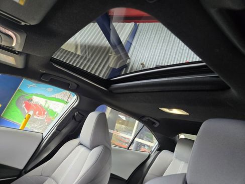 Used 2024 Toyota Corolla SE w/ SE Package image 13