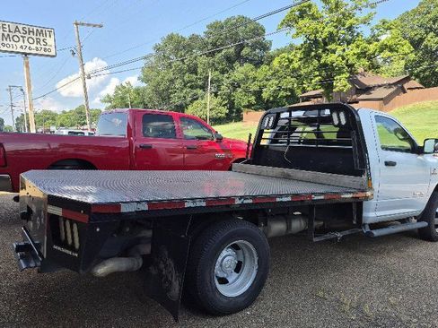 Used 2022 RAM 3500 Tradesman RWD image 5