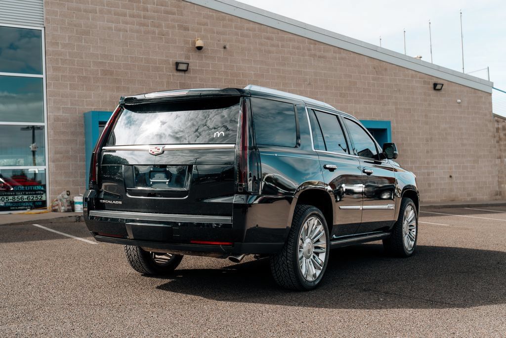Used 2017 Cadillac Escalade Platinum AWD/4WD image 7