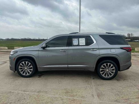 Certified 2023 Chevrolet Traverse Premier image 6